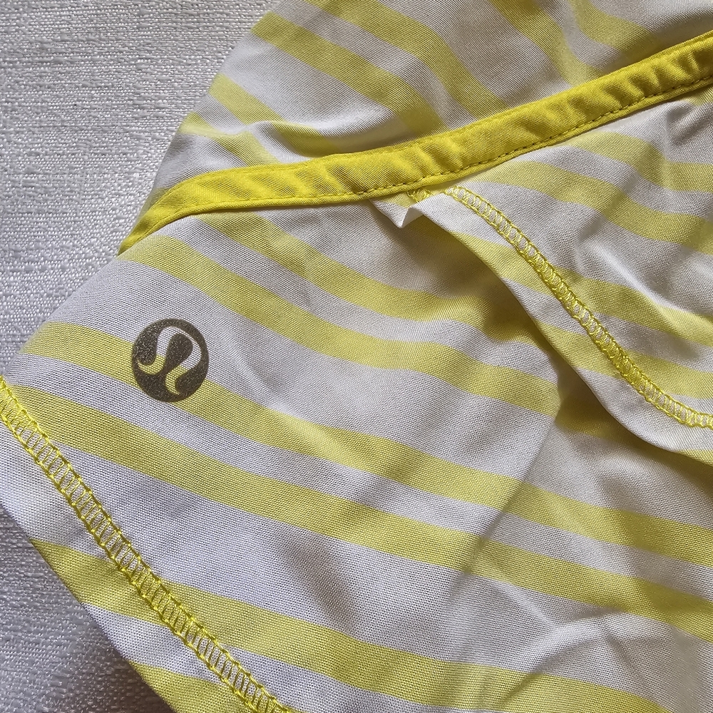 Lululemon Womens Run Trackโ Attack Skirt Skort Size 4 - Picture 1 of 12